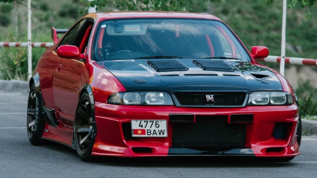 Nissan Skyline IX (R33) 