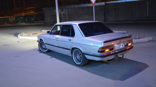 BMW 5 серии II (E28) 525 ETA