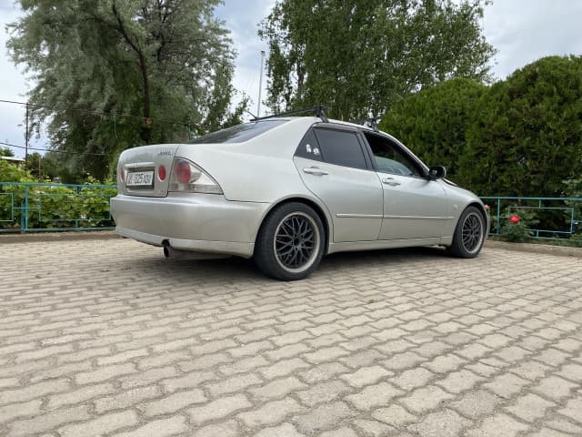 Toyota Altezza 