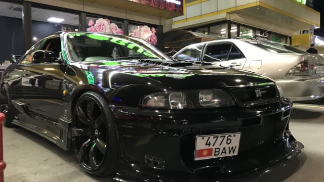 Nissan Skyline IX (R33) 