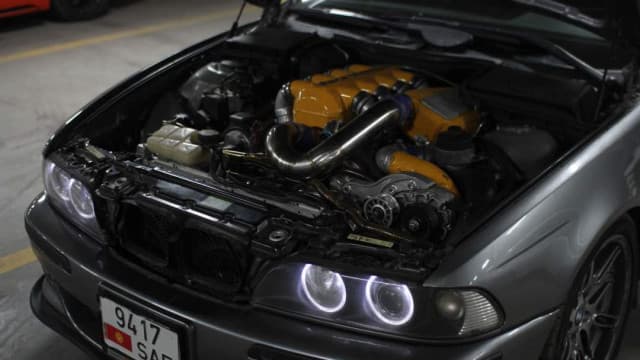 BMW M5 III (E39) 