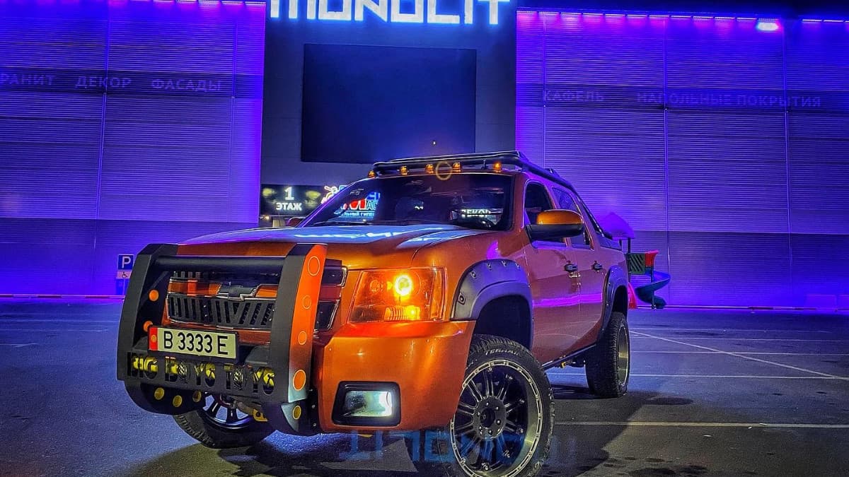 Chevrolet Avalanche II By mrYo