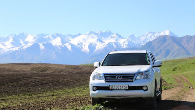 Lexus GX II Avalanche