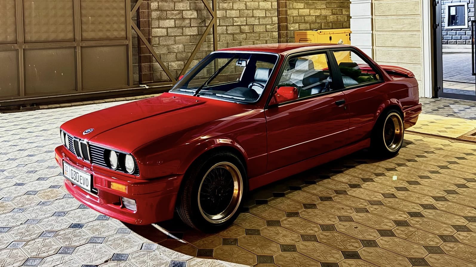 BMW 3 серии II (E30) Coupe Отузик