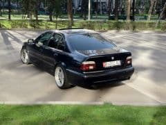 Car Image Blur