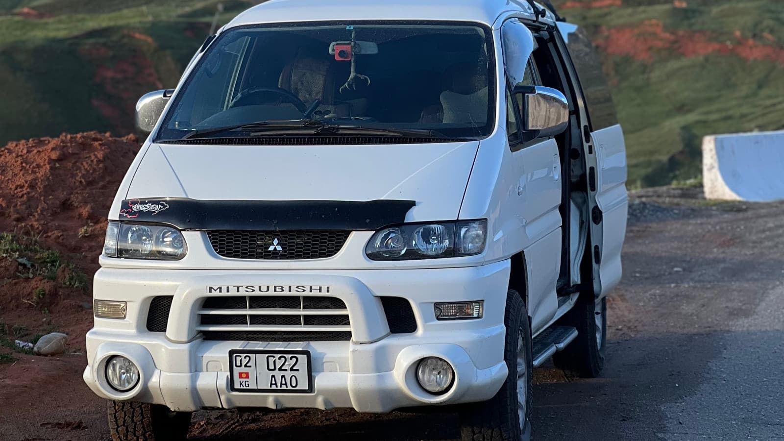 Mitsubishi Delica IV Деликатес