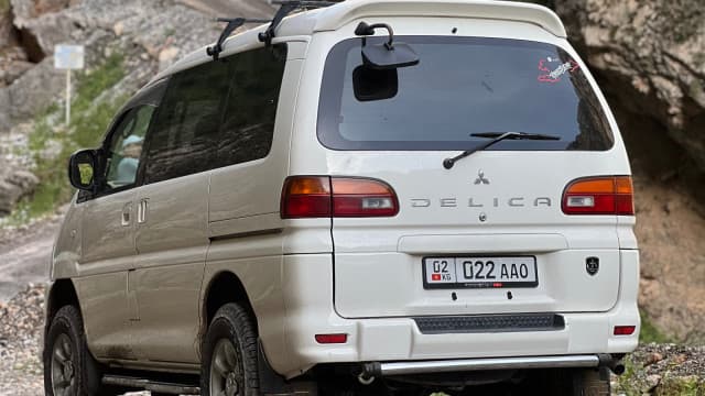 Mitsubishi Delica IV Деликатес