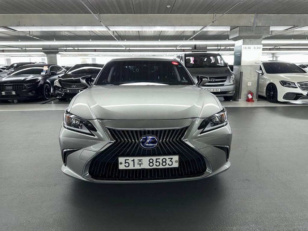 Lexus ES VII 