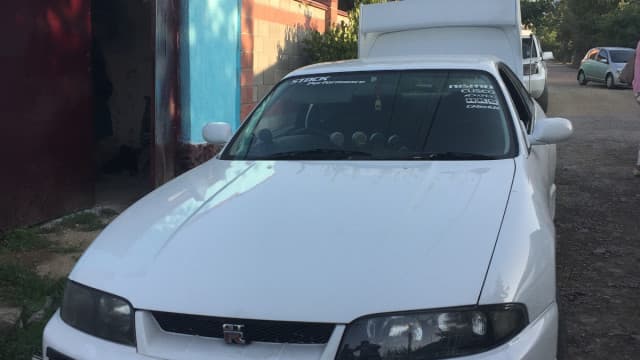 Nissan Skyline IX (R33) GT-R Ебашка