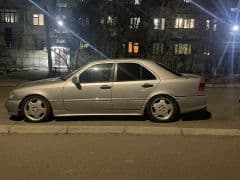 Car Image Blur