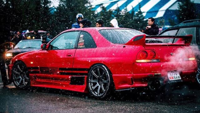 Nissan Skyline IX (R33) 