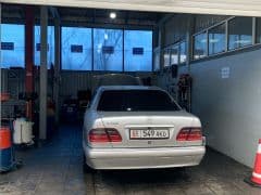 Car Image Blur