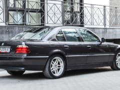 BMW 7 серии III (E38) navarra violet