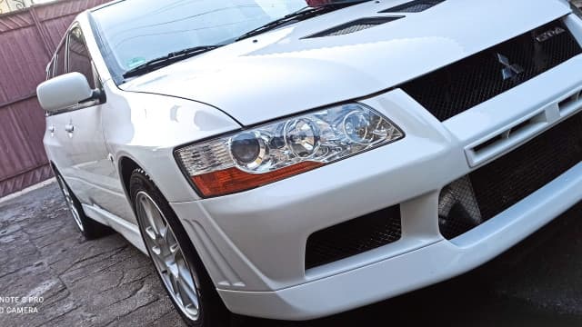 Mitsubishi Lancer Evolution IX почти эво