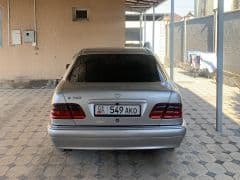 Car Image Blur