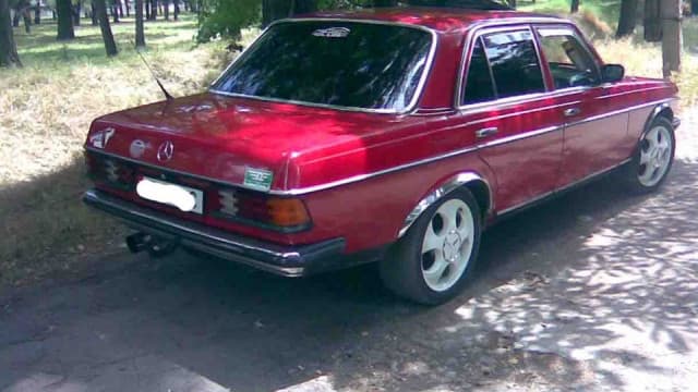 Mercedes-Benz W123 Первая в жизни машина