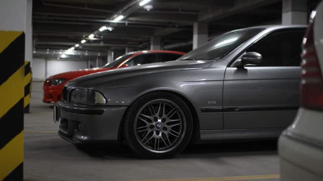 BMW M5 III (E39) 