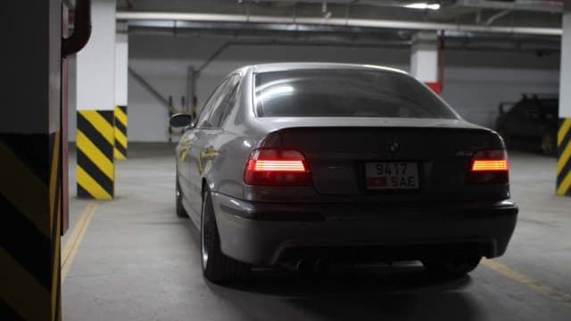 BMW M5 III (E39) 