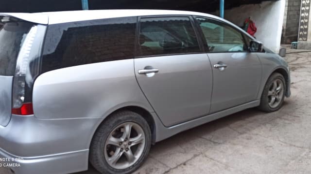 Mitsubishi Grandis 