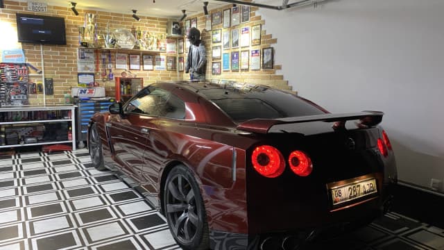 Nissan GT-R I 