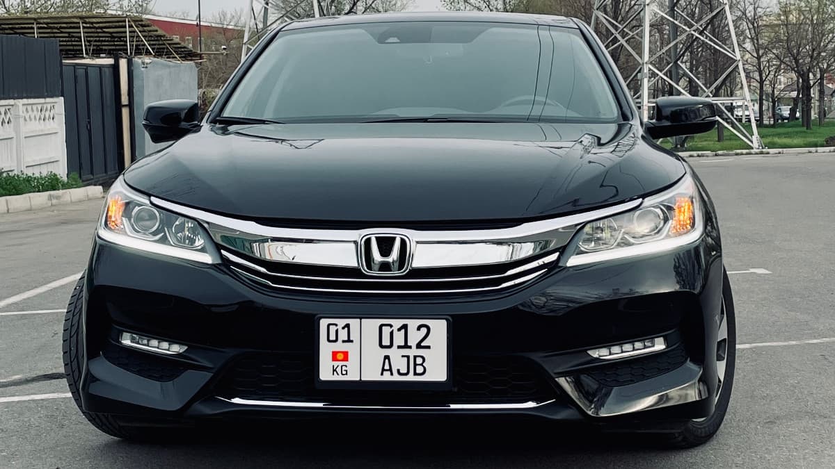 Honda Accord IX Рестайлинг Черный гибрид