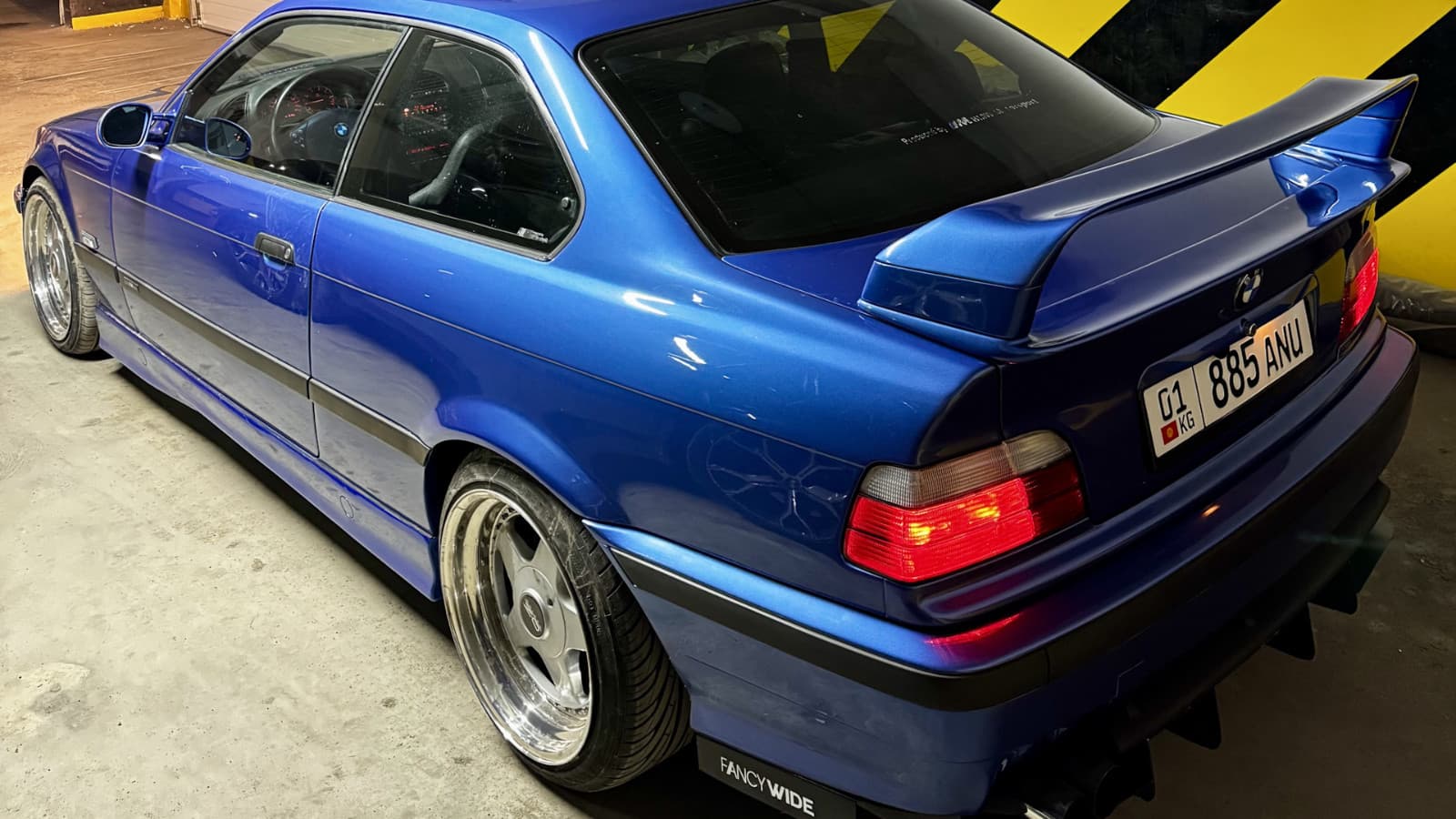 BMW 3 серии III (E36) Estoril Blue