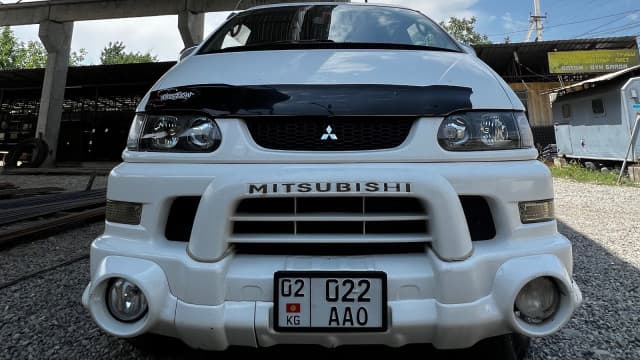 Mitsubishi Delica IV Деликатес