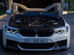 BMW M5 VI (F90) белоснежка